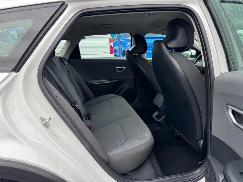 Kia K4 Vehicle Image 10