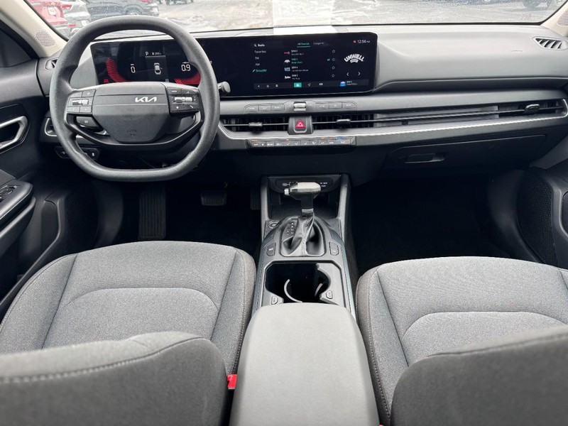 Kia K4 Vehicle Image 11