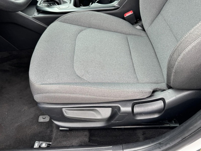Kia K4 Vehicle Image 22