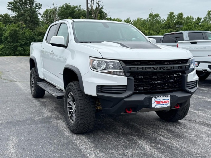 Chevrolet Colorado Vehicle Full-screen Gallery Image 02