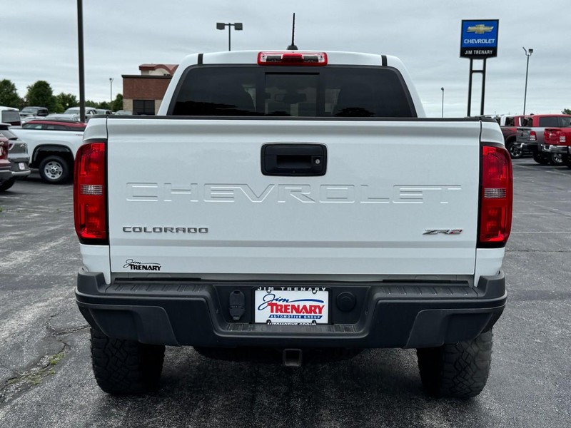 Chevrolet Colorado Vehicle Full-screen Gallery Image 04