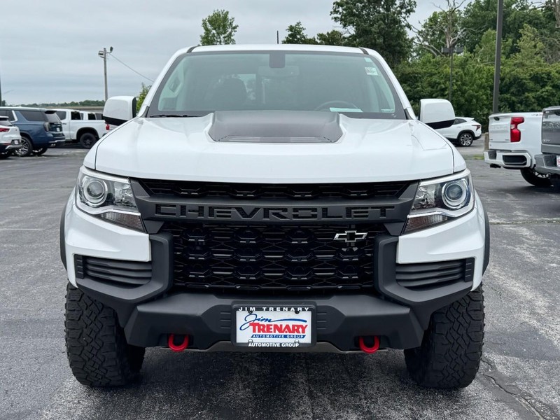 Chevrolet Colorado Vehicle Full-screen Gallery Image 09
