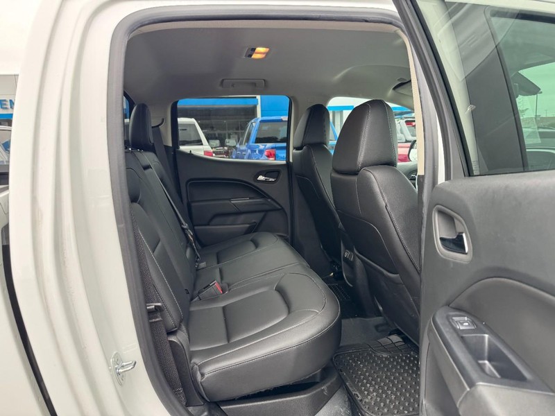 Chevrolet Colorado Vehicle Full-screen Gallery Image 10