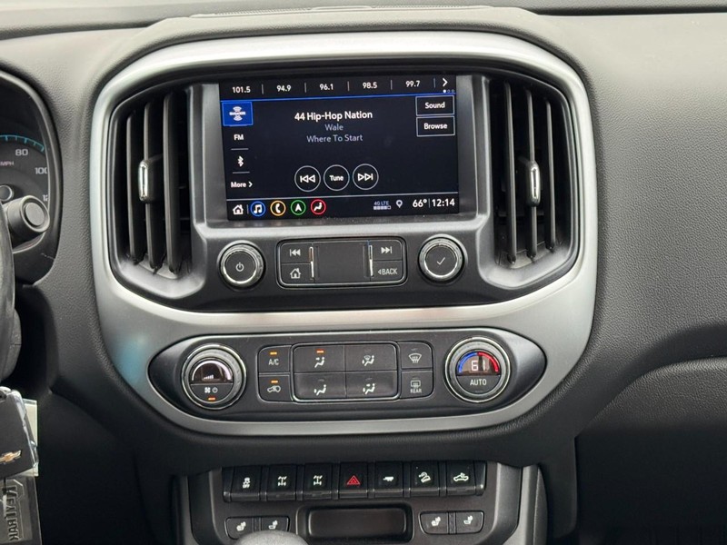 Chevrolet Colorado Vehicle Full-screen Gallery Image 13