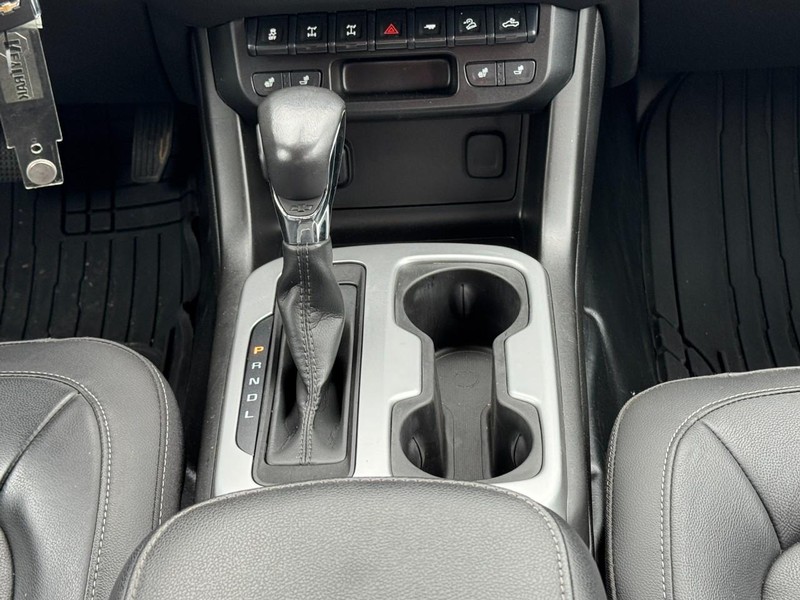 Chevrolet Colorado Vehicle Full-screen Gallery Image 14