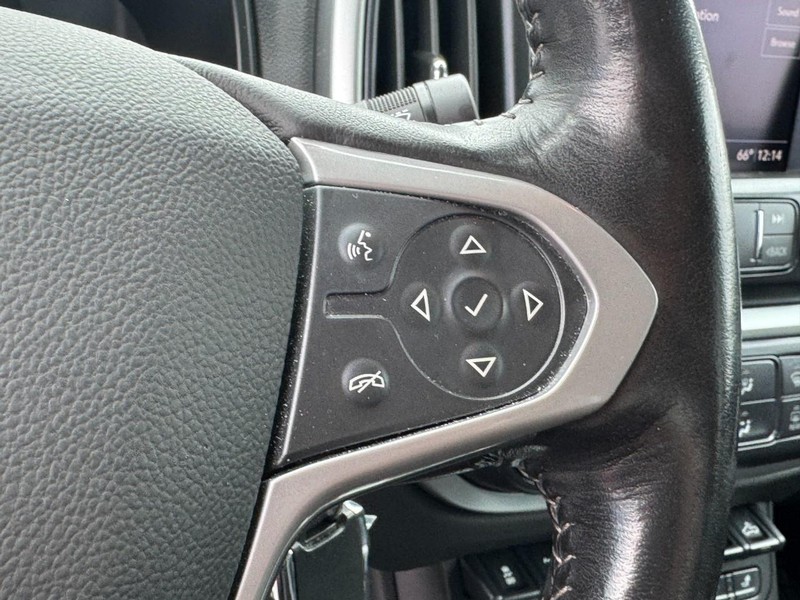 Chevrolet Colorado Vehicle Full-screen Gallery Image 17