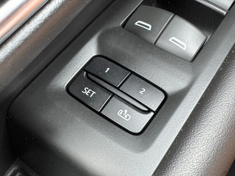Chevrolet Tahoe Vehicle Image 17