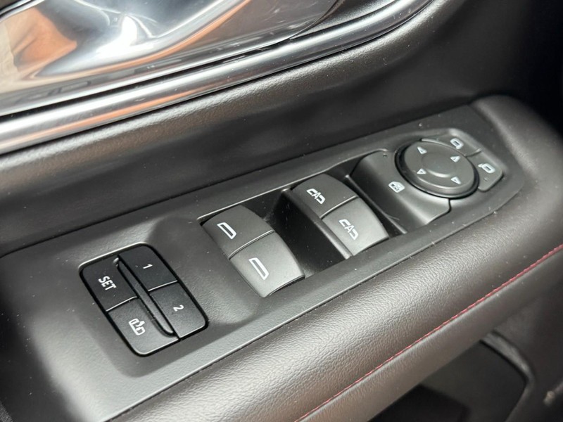 Chevrolet Tahoe Vehicle Image 24
