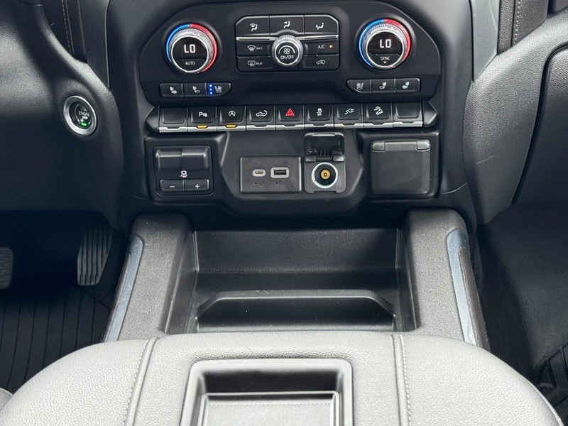 Chevrolet Silverado 1500 LTD Vehicle Image 14
