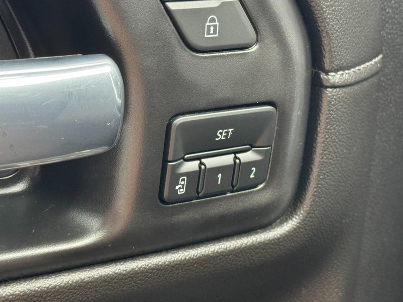 Chevrolet Silverado 1500 LTD Vehicle Image 16