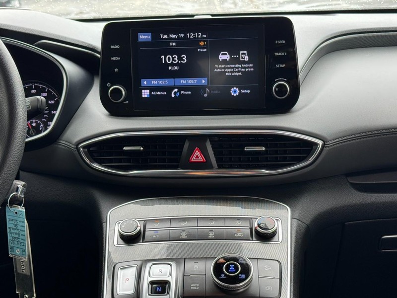 Hyundai Santa Fe Vehicle Image 13