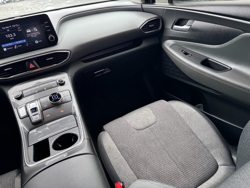 Hyundai Santa Fe Vehicle Image 15