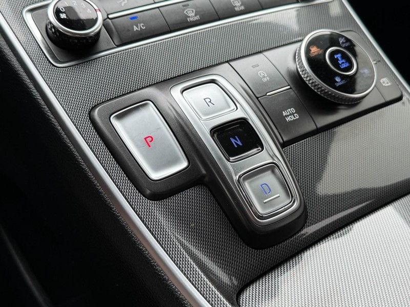Hyundai Santa Fe Vehicle Image 19