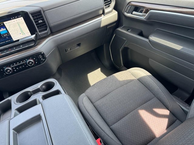 2025 Chevrolet Silverado 1500 LT - Photo 15