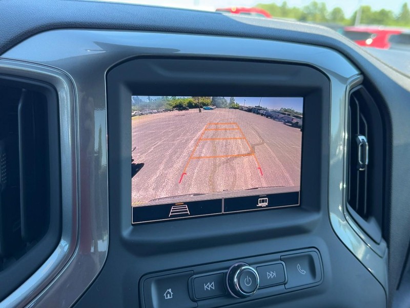 Chevrolet Silverado 1500 Vehicle Image 12