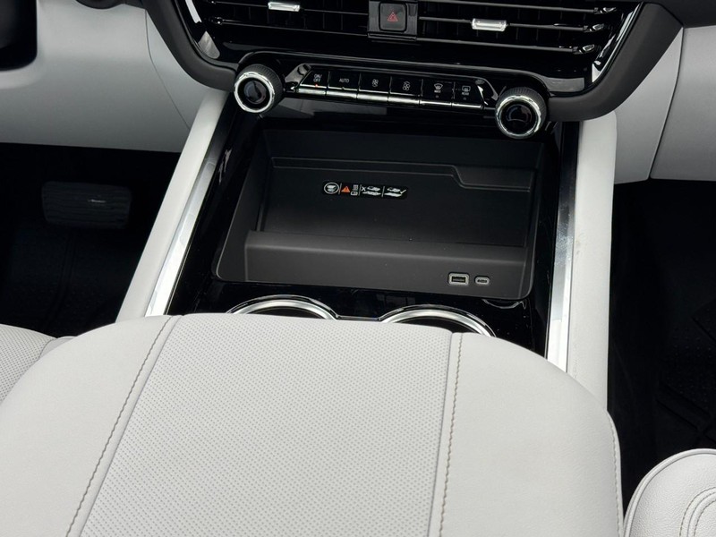 Chevrolet Tahoe Vehicle Image 10