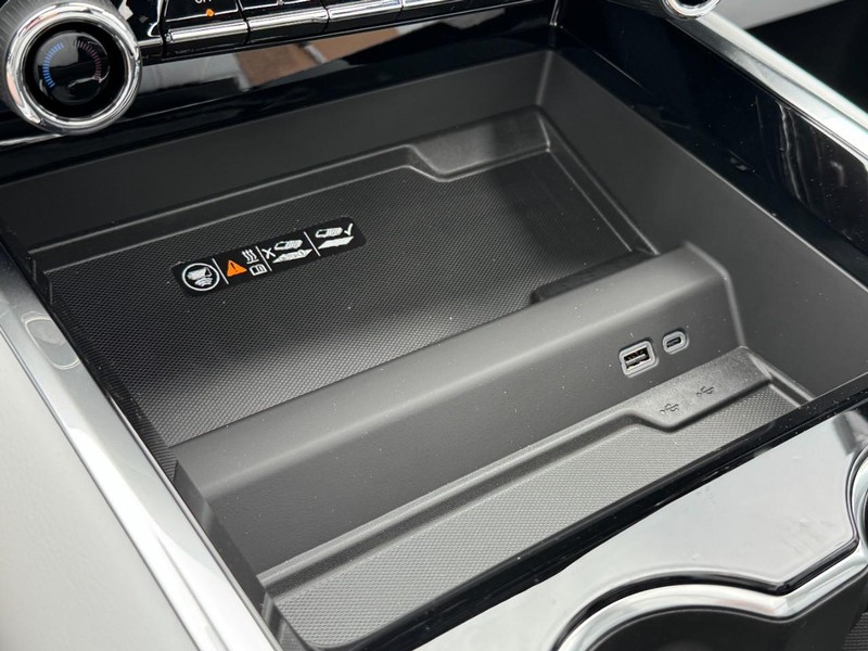 Chevrolet Tahoe Vehicle Image 14