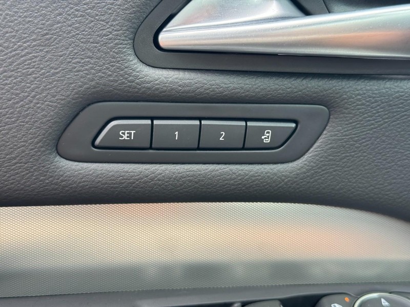 Cadillac XT4 Vehicle Full-screen Gallery Image 16