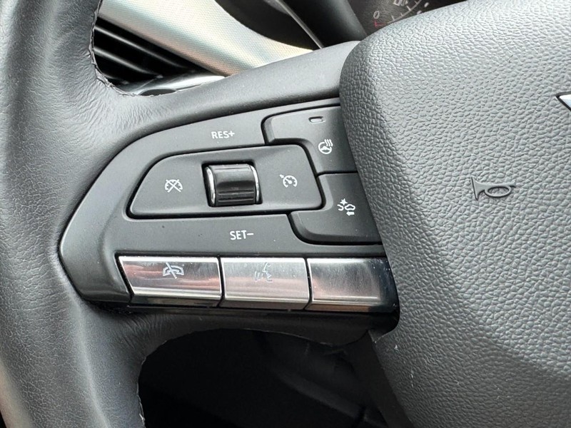 Cadillac XT4 Vehicle Full-screen Gallery Image 17
