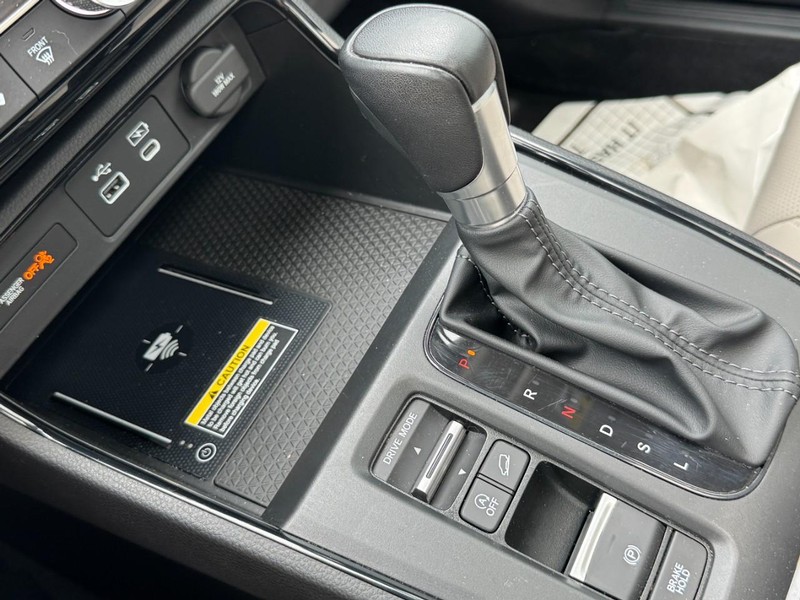 Honda CR-V Vehicle Image 21