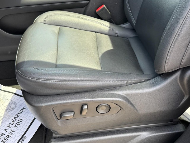 Chevrolet Tahoe Vehicle Image 25