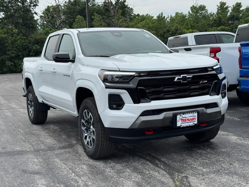 Chevrolet Colorado Vehicle Image 02