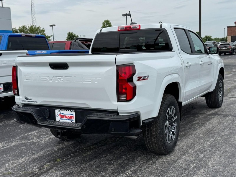 Chevrolet Colorado Vehicle Image 03
