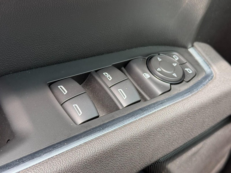 Chevrolet Silverado 1500 Vehicle Image 22