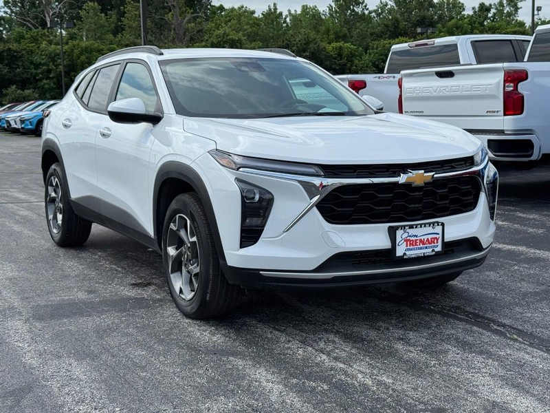 Chevrolet Trax Vehicle Image 02