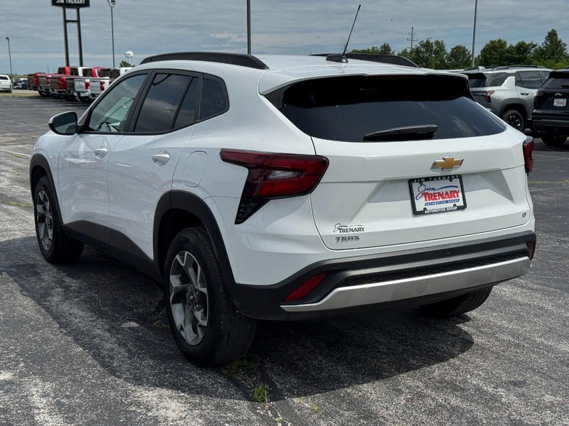 Chevrolet Trax Vehicle Image 06