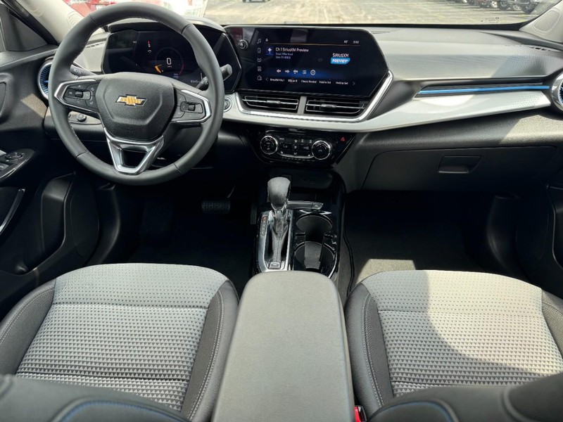 Chevrolet Trax Vehicle Image 11