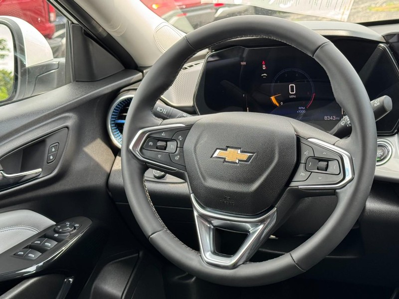 Chevrolet Trax Vehicle Image 12