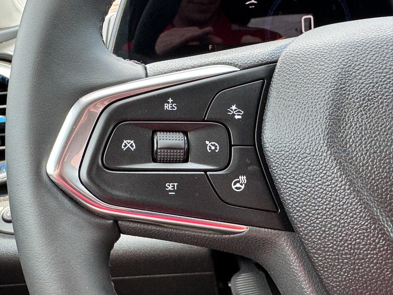 Chevrolet Trax Vehicle Image 16