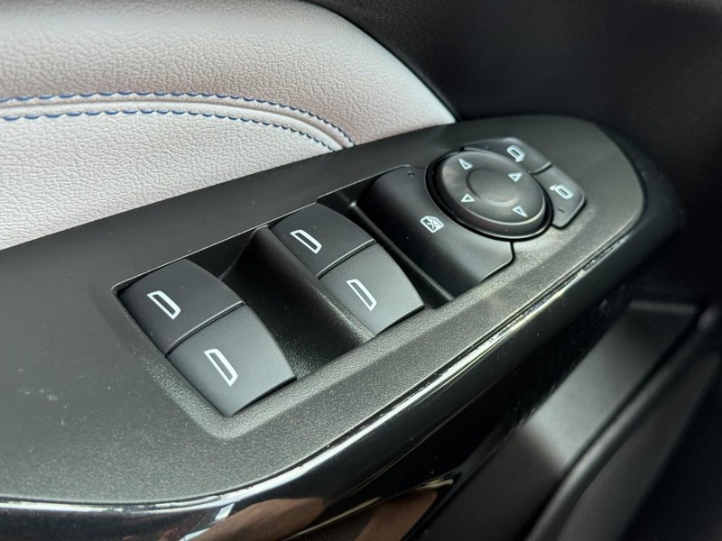 Chevrolet Trax Vehicle Image 22