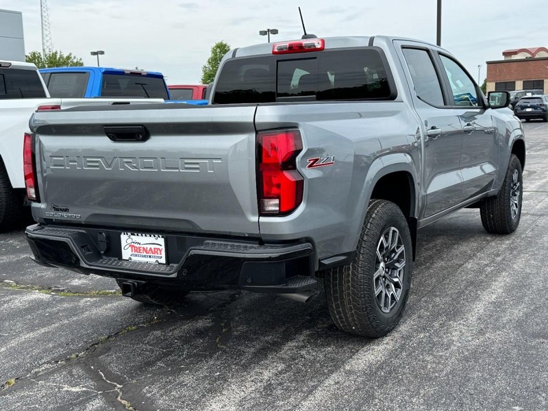 Chevrolet Colorado Vehicle Image 03