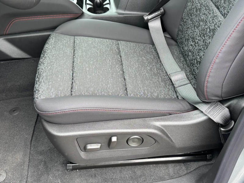 Chevrolet Colorado Vehicle Image 15