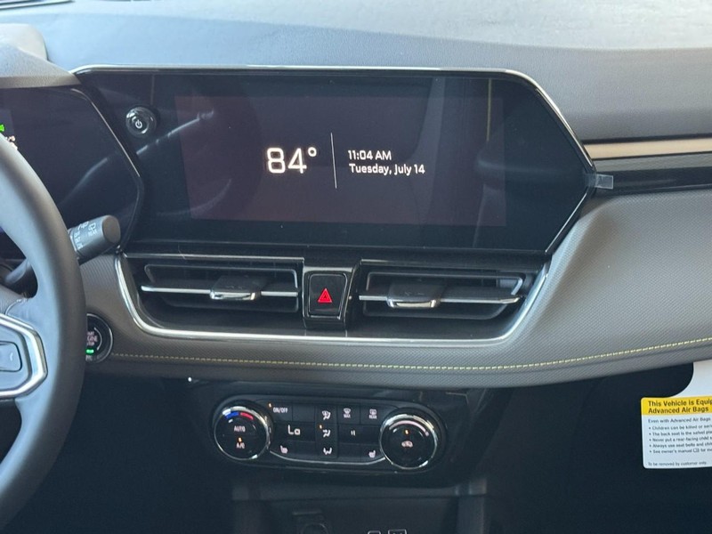 Chevrolet TrailBlazer Vehicle Image 08