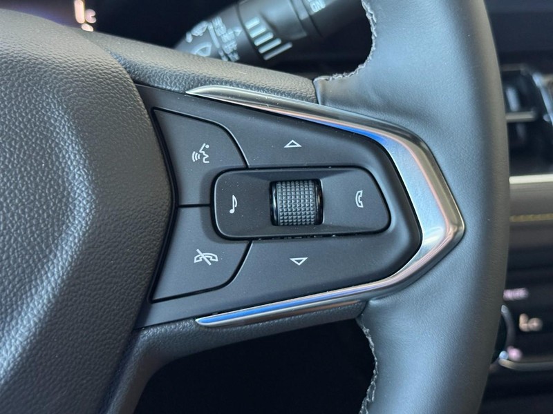 Chevrolet TrailBlazer Vehicle Image 11