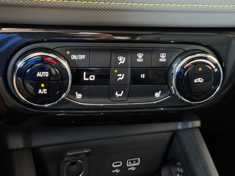 Chevrolet TrailBlazer Vehicle Image 12