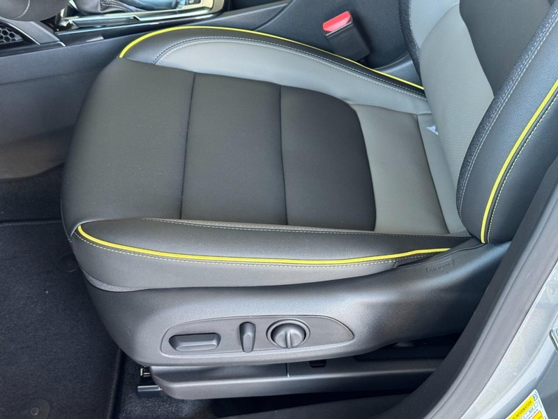 Chevrolet TrailBlazer Vehicle Image 14