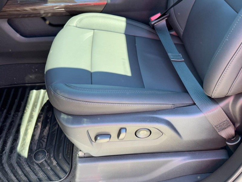 Chevrolet Silverado 1500 Vehicle Image 14