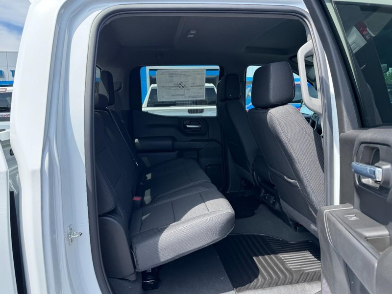 Chevrolet Silverado 1500 Vehicle Image 05