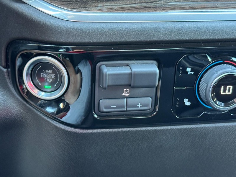 Chevrolet Silverado 1500 Vehicle Image 18