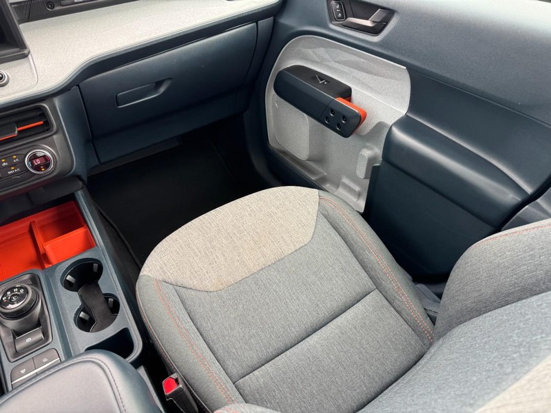 Ford Maverick Vehicle Image 15