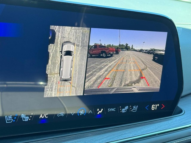 2026 Chevrolet Suburban Premier - Photo 15
