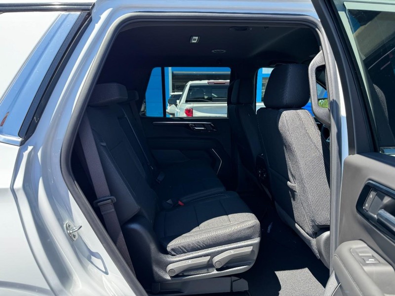 Chevrolet Tahoe Vehicle Image 05