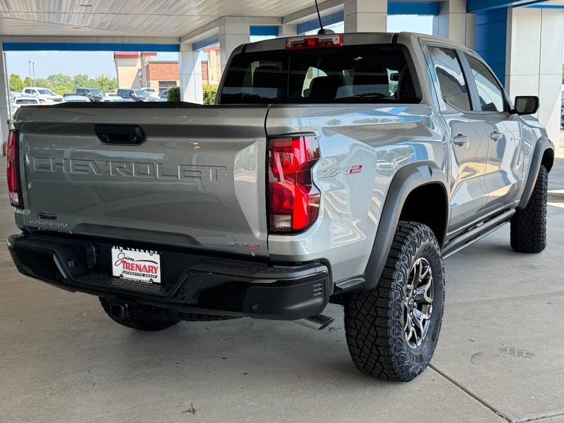 Chevrolet Colorado Vehicle Image 03