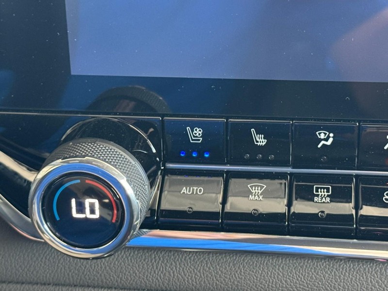 Chevrolet Colorado Vehicle Image 14