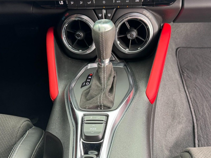 Chevrolet Camaro Vehicle Image 16