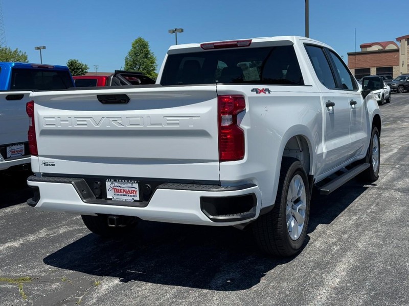 Chevrolet Silverado 1500 Vehicle Image 03
